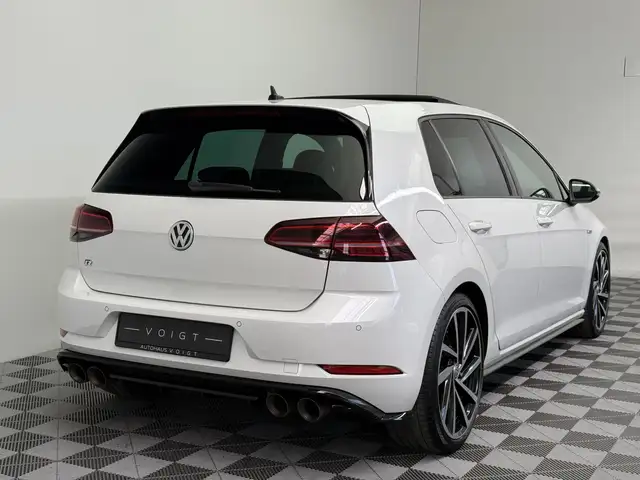 Volkswagen Golf view 6