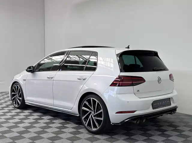Volkswagen Golf view 3