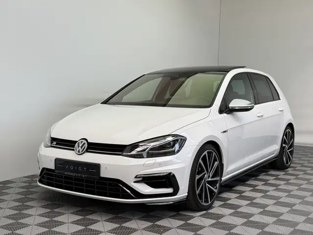 Volkswagen Golf view 2