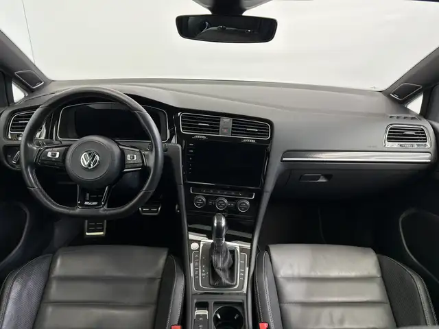 Volkswagen Golf view 10