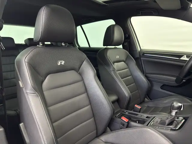 Volkswagen Golf view 14