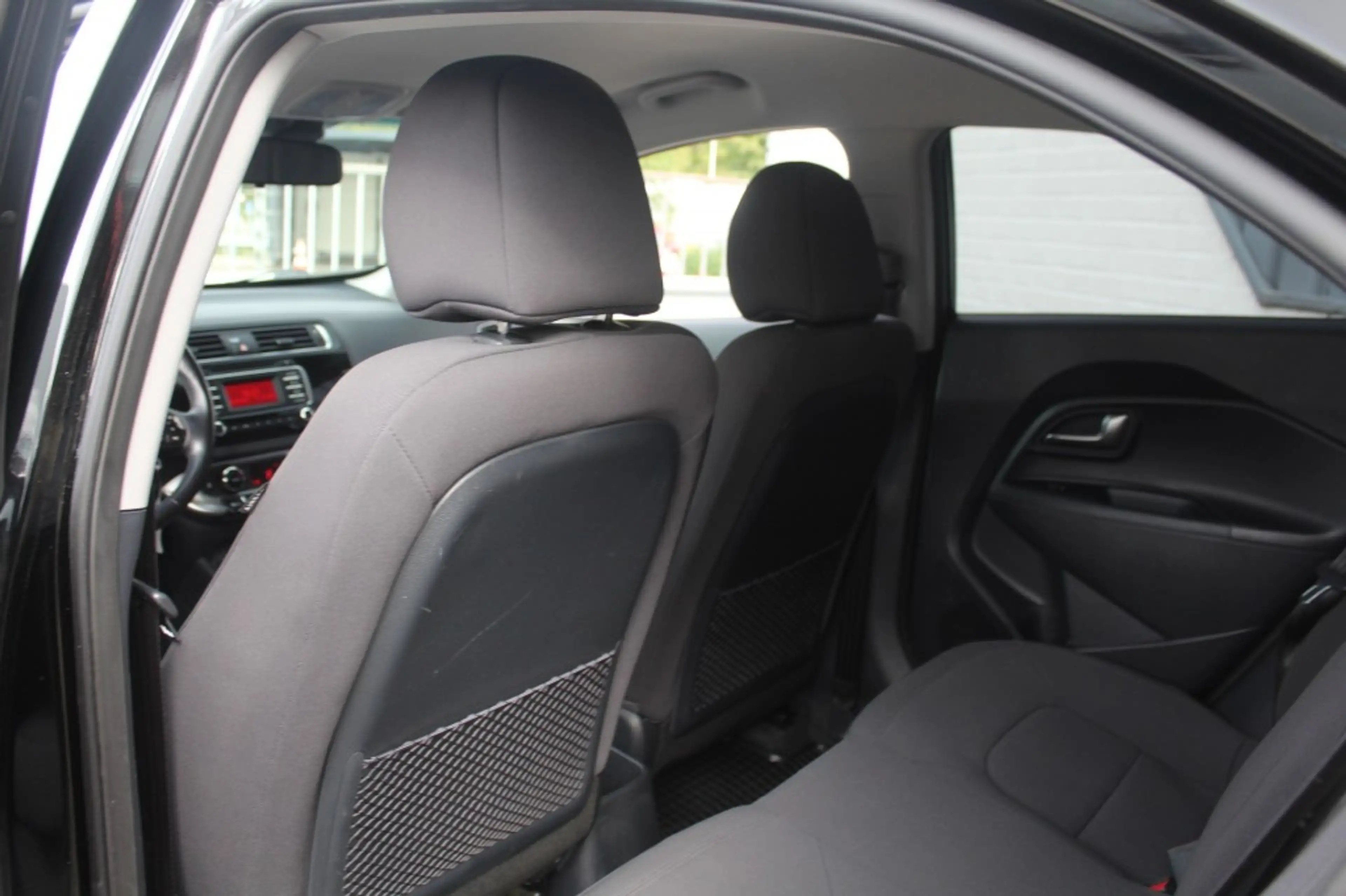 Kia Rio Dream Team / Eerste eigenaar en Dealer onderhouden — photo 30