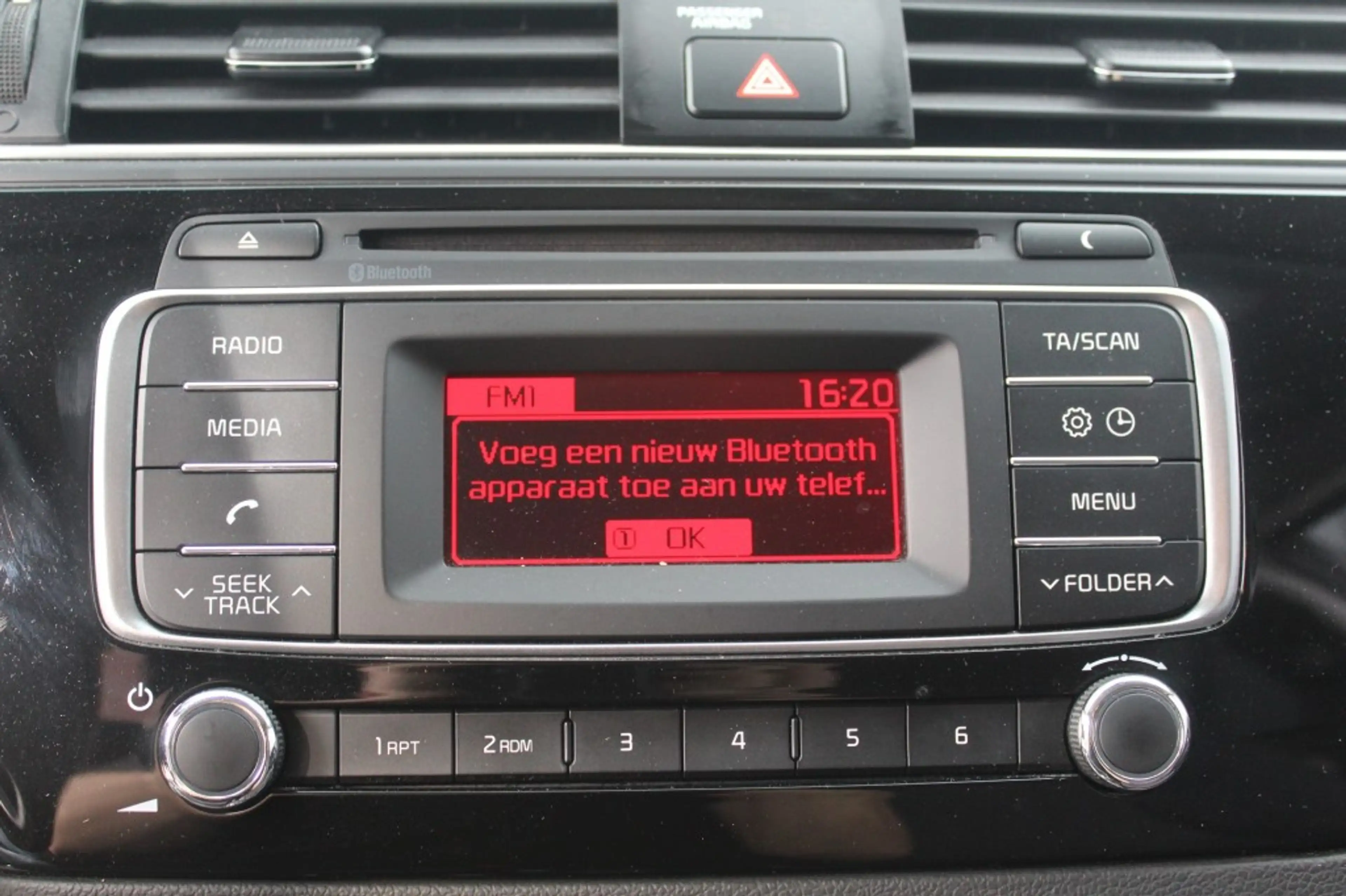 Kia Rio Dream Team / Eerste eigenaar en Dealer onderhouden — photo 21