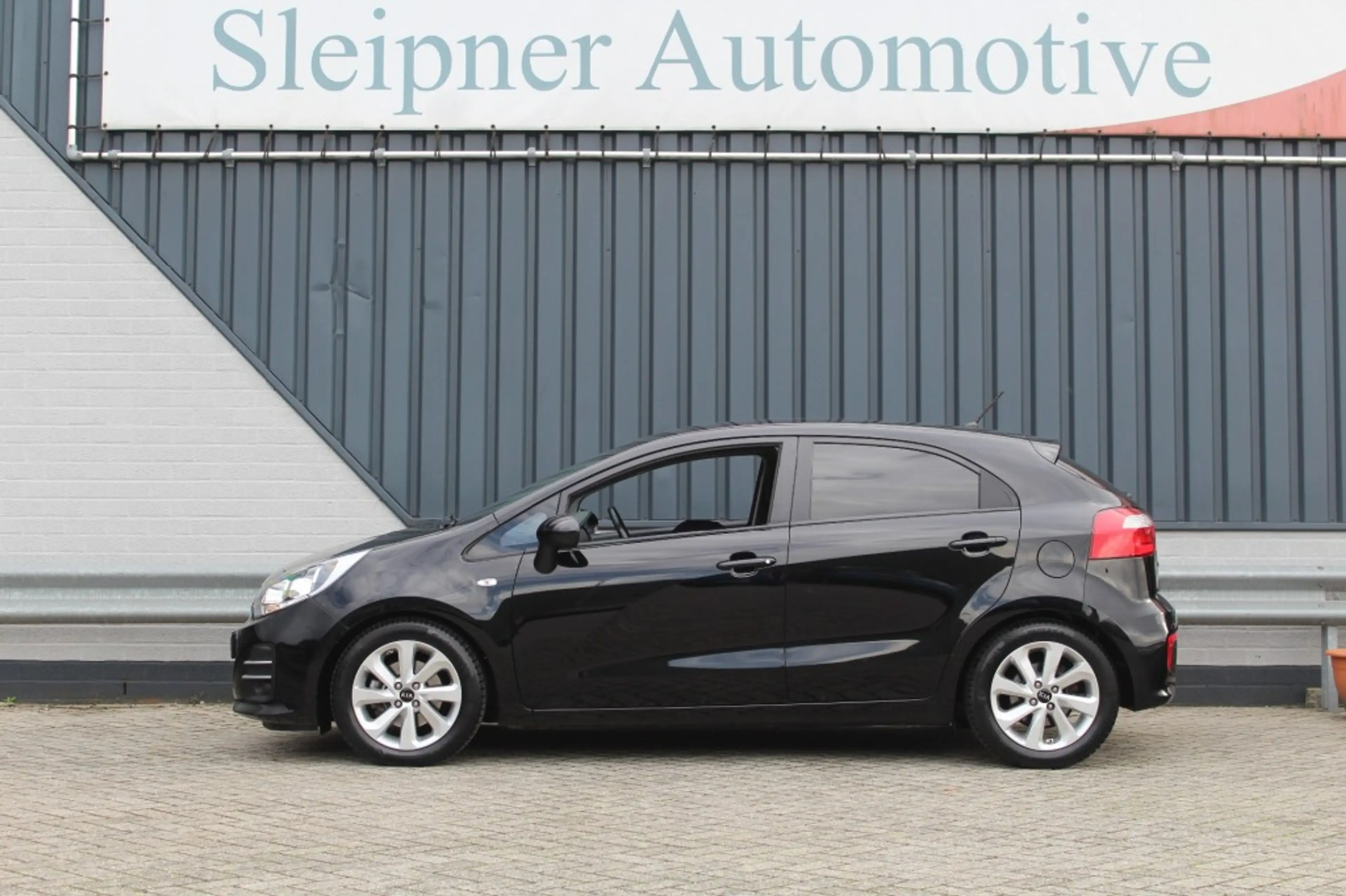 Kia Rio Dream Team / Eerste eigenaar en Dealer onderhouden — photo 4