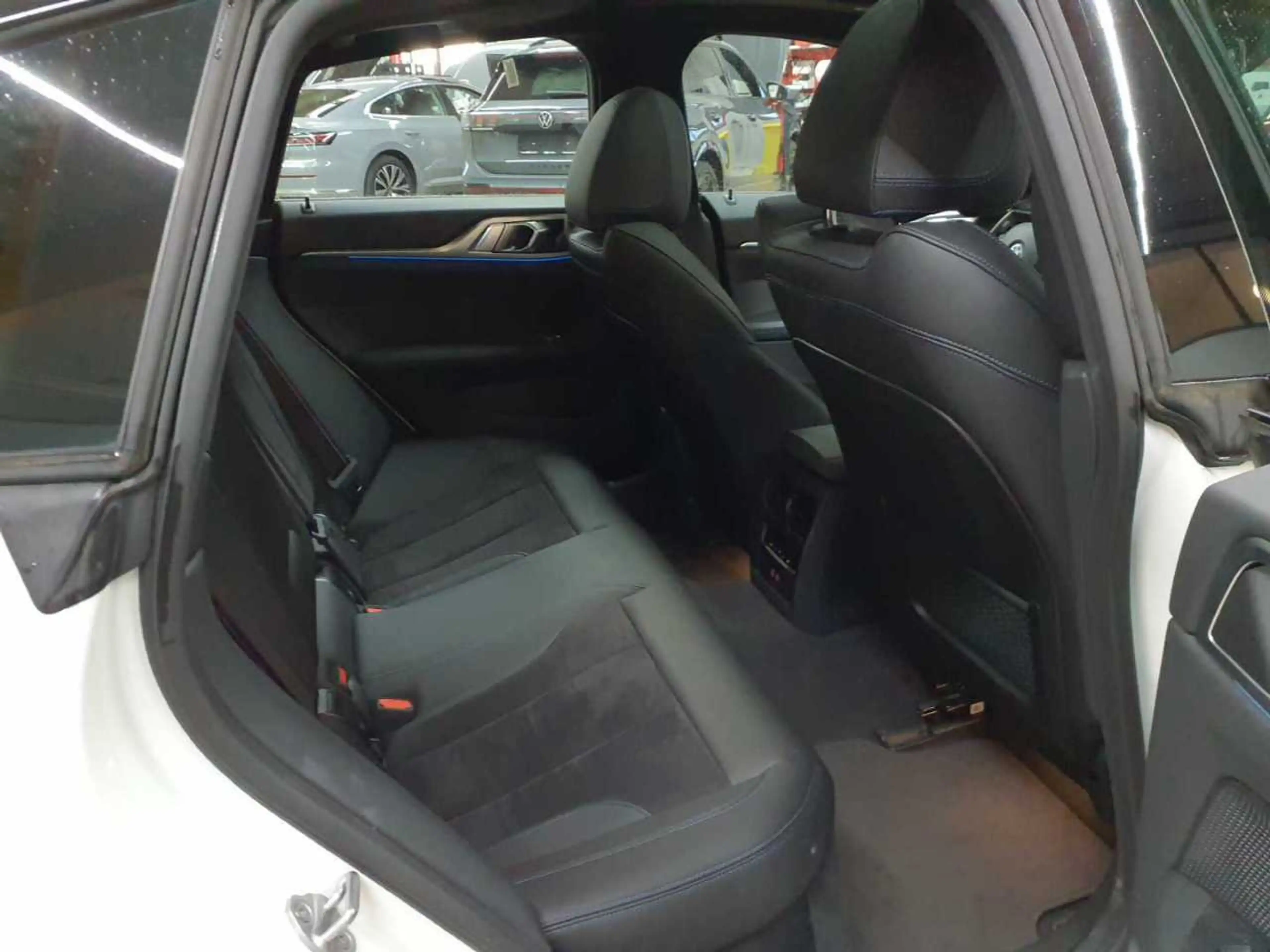 BMW i4 i4 eDrive35 Gran Coupe M Sport Pro AHK SD — photo 14