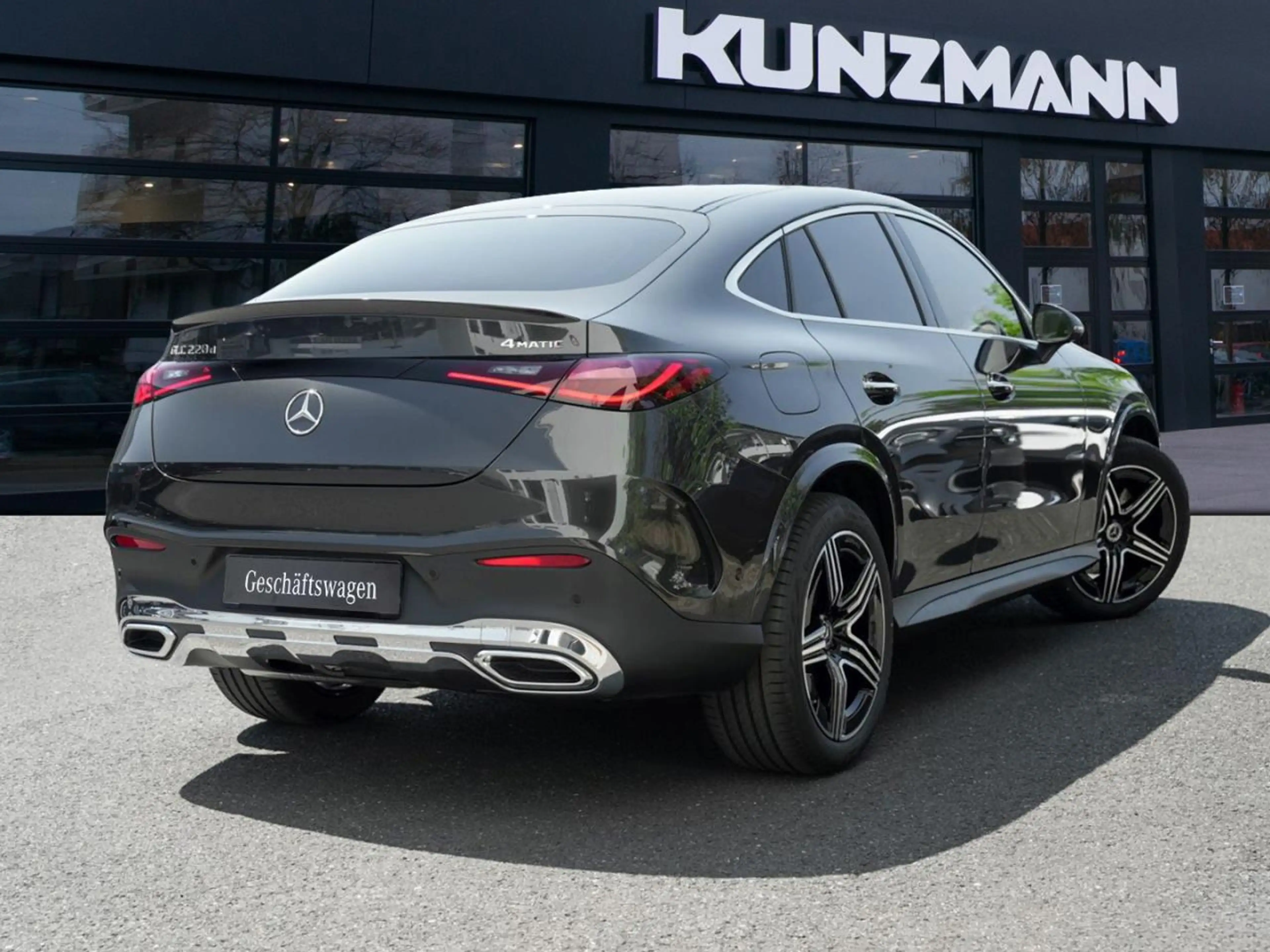 Mercedes-Benz GLC 220 d 4MATIC Coupé AMG Panorama Distronic — photo 3