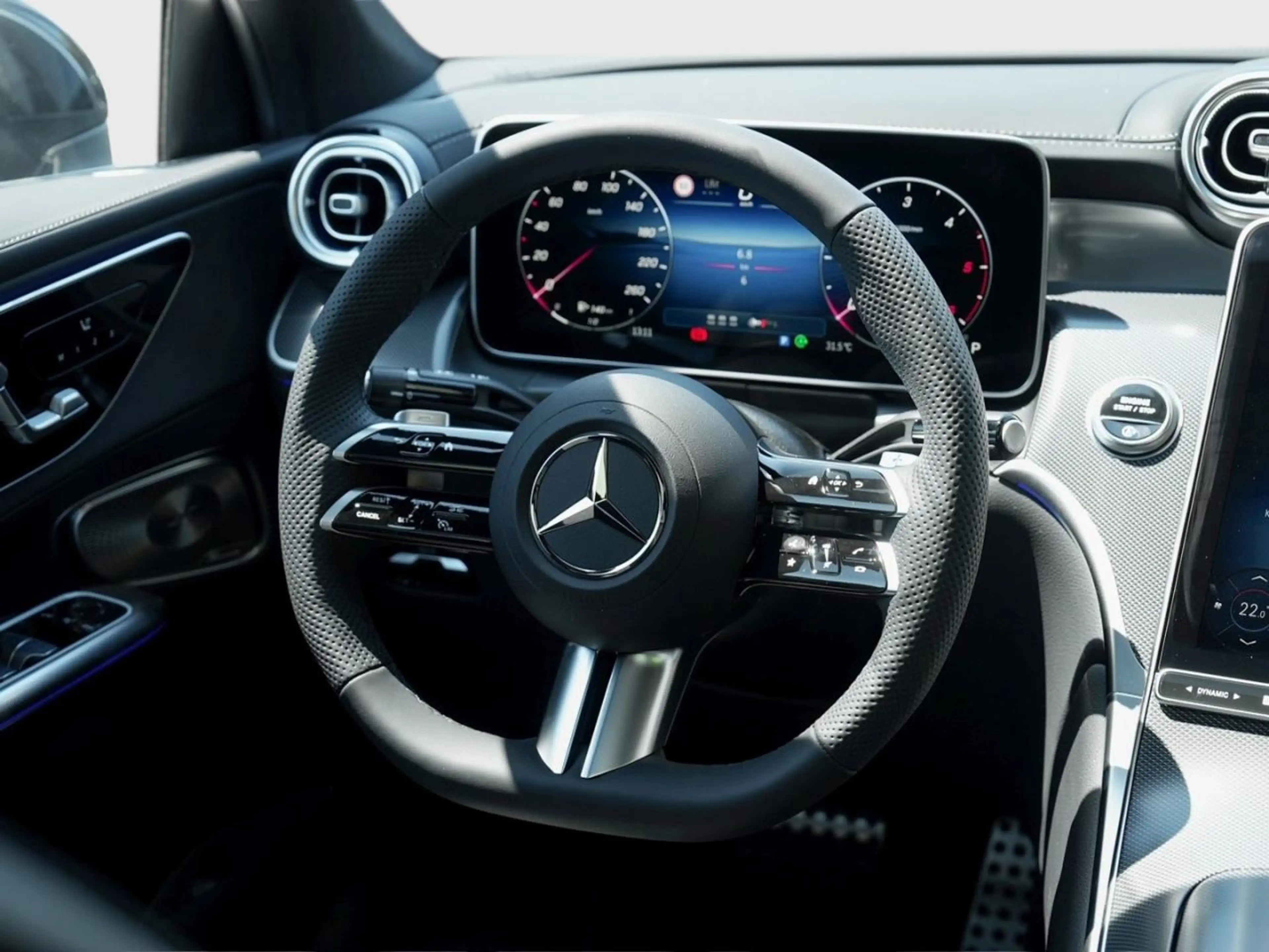 Mercedes-Benz GLC 220 d 4MATIC Coupé AMG Panorama Distronic — photo 8
