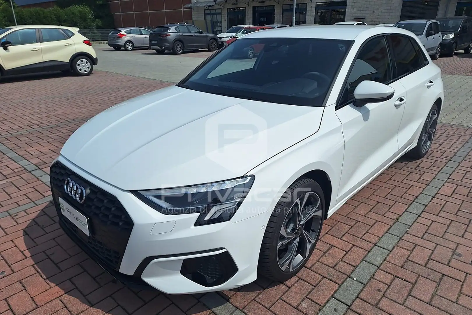 Audi A3 A3 SPB 35 TFSI S tronic Business Advanced Weiß - 1