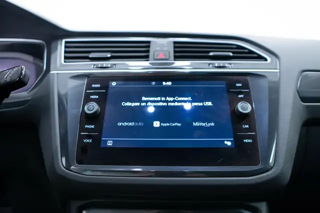Volkswagen Tiguan view 9
