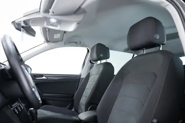 Volkswagen Tiguan view 6