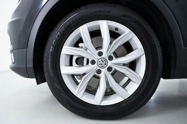 Volkswagen Tiguan view 15