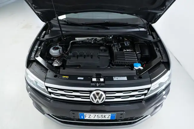 Volkswagen Tiguan view 13