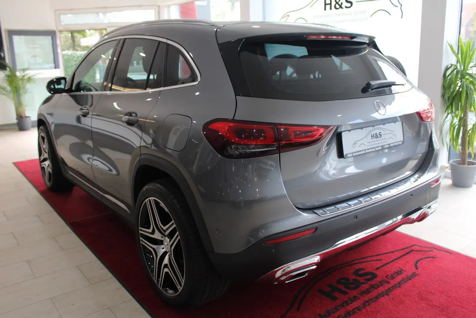 Mercedes-Benz GLA 200 7G-DCT Kamera*LED Grau - 2