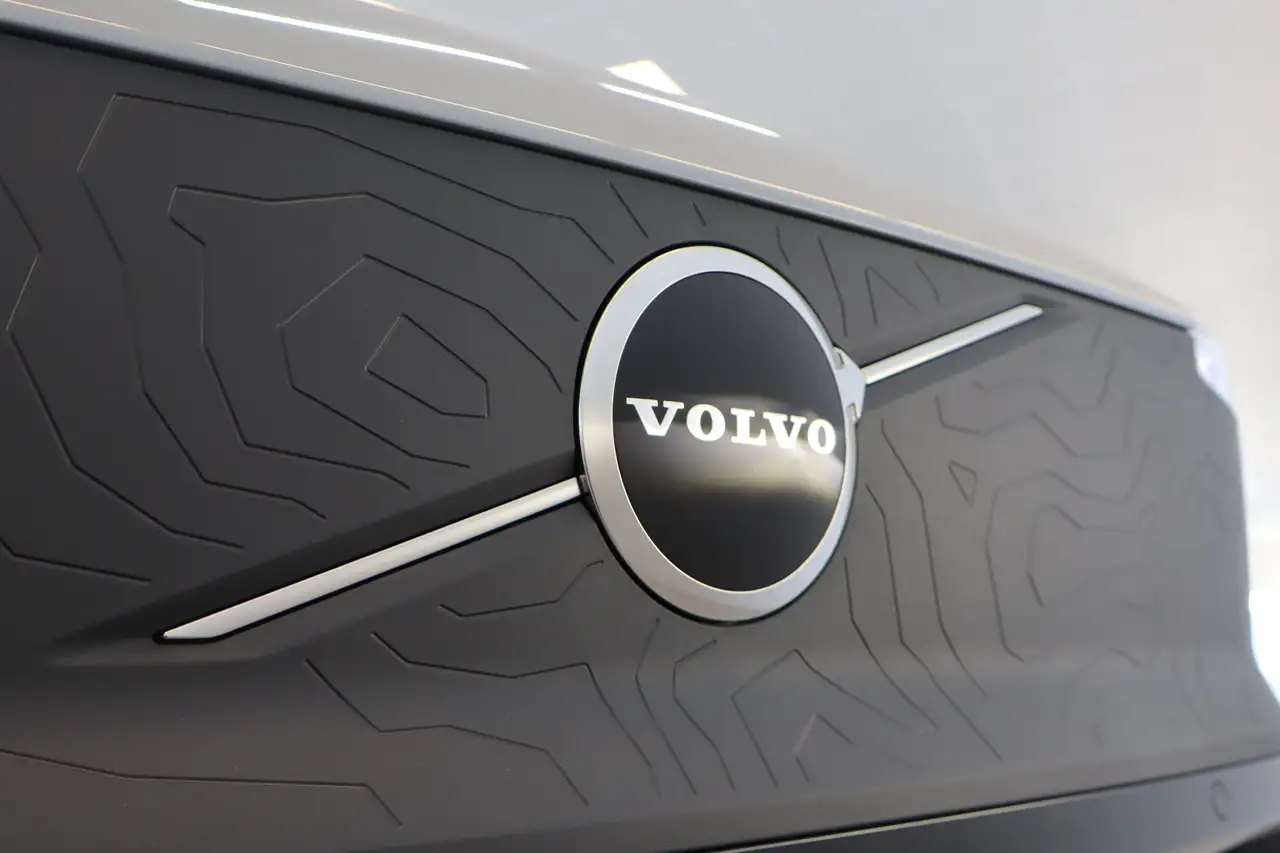 Volvo EX30 2026 — фото 29