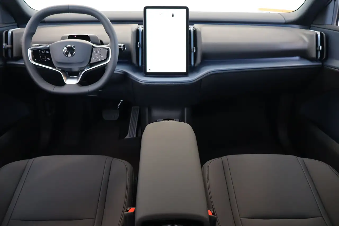 Volvo EX30 2026