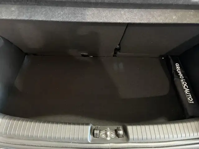 Hyundai I10 view 9