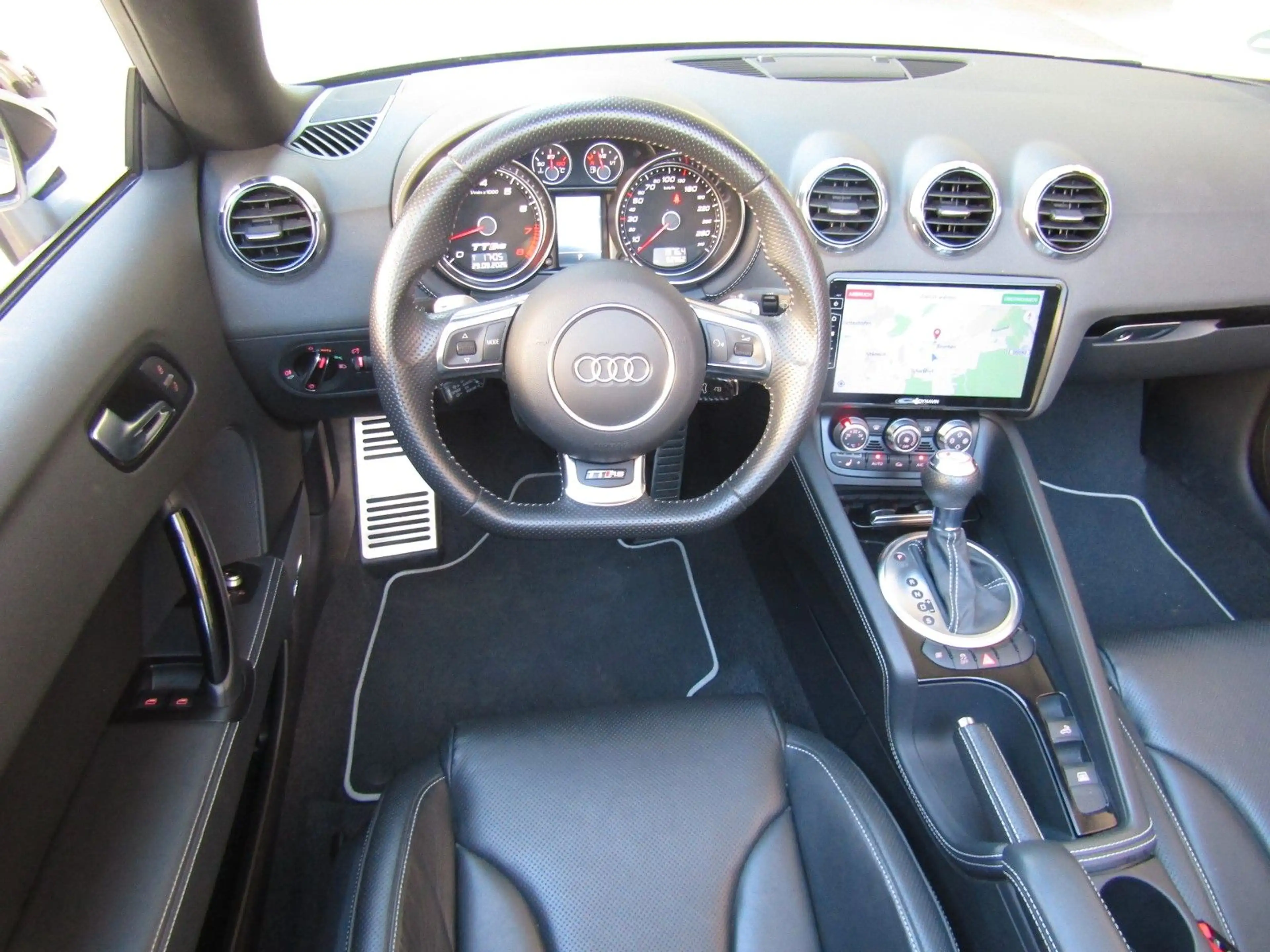 Audi TT RS Audi TT RS Plus Roadster  Perlmutt Weiß Foliert — photo 10