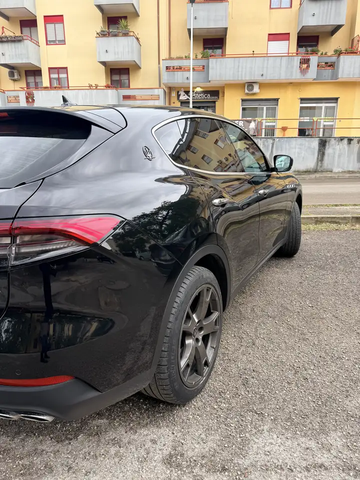Maserati Levante 2021
