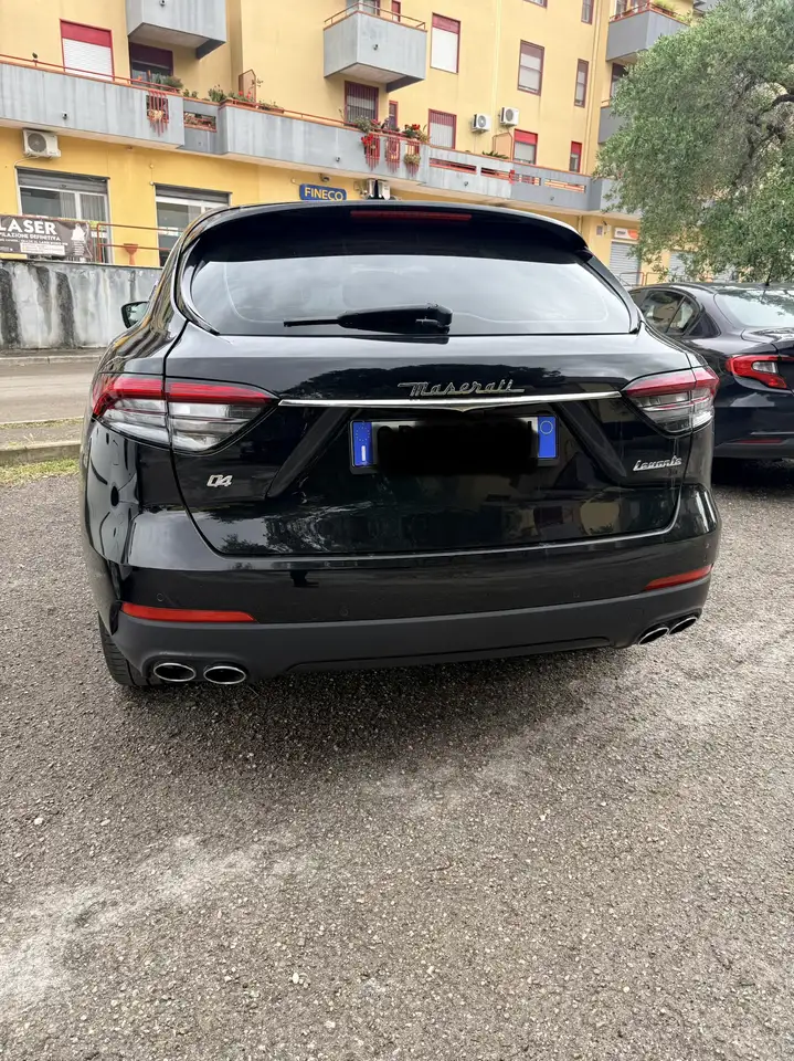 Maserati Levante 2021