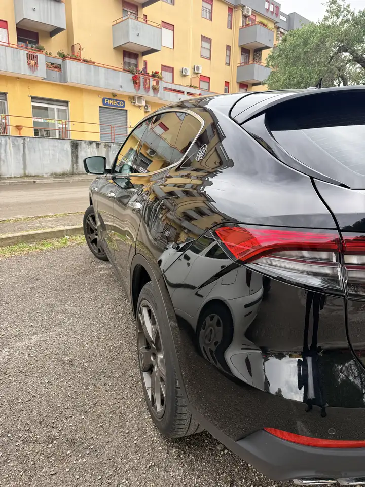 Maserati Levante 2021