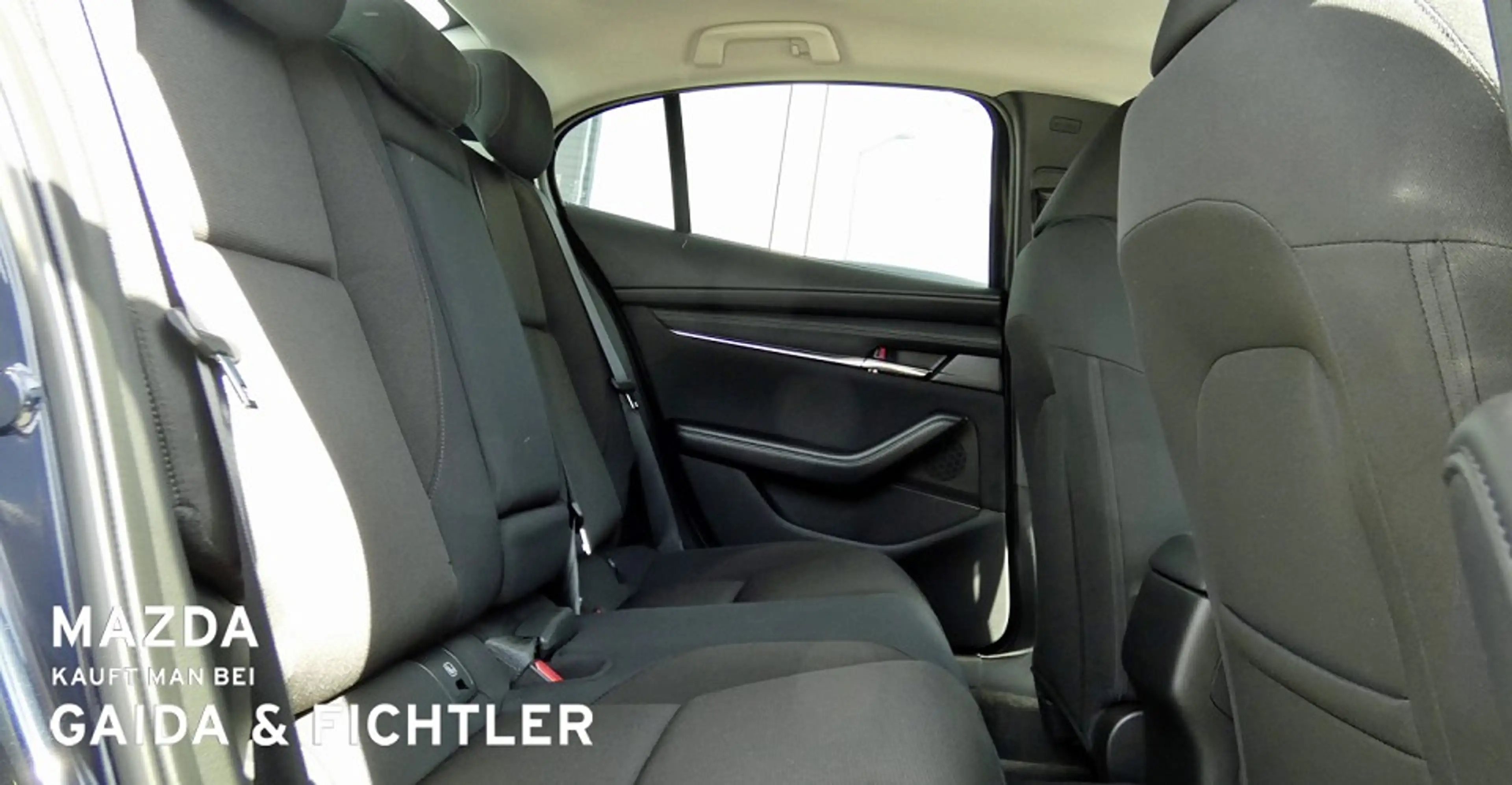 Mazda 3 FASTBACK e-SKYACTIV G 140PS EXCLUSIVE-LINE — photo 14