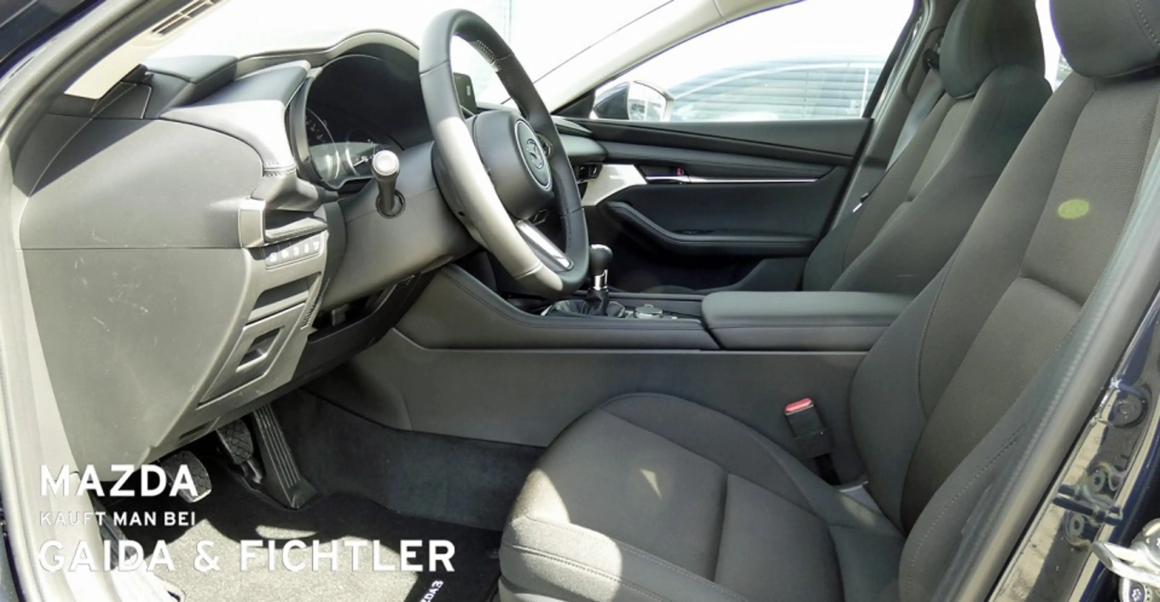 Mazda 3 FASTBACK e-SKYACTIV G 140PS EXCLUSIVE-LINE — photo 12