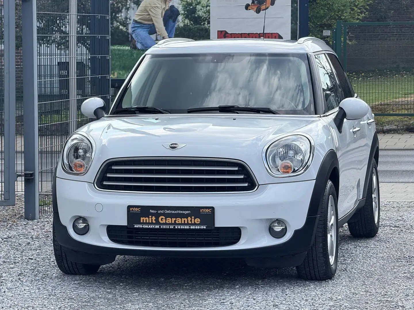 MINI Cooper D Countryman Cooper D*1.Hand*NAVI*PDC*AHK*DAB*USB* Weiß - 2