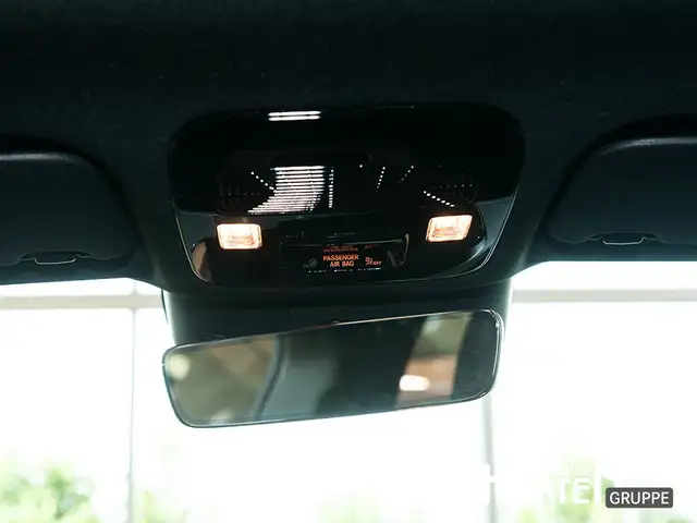 Mercedes-Benz Cla view 11