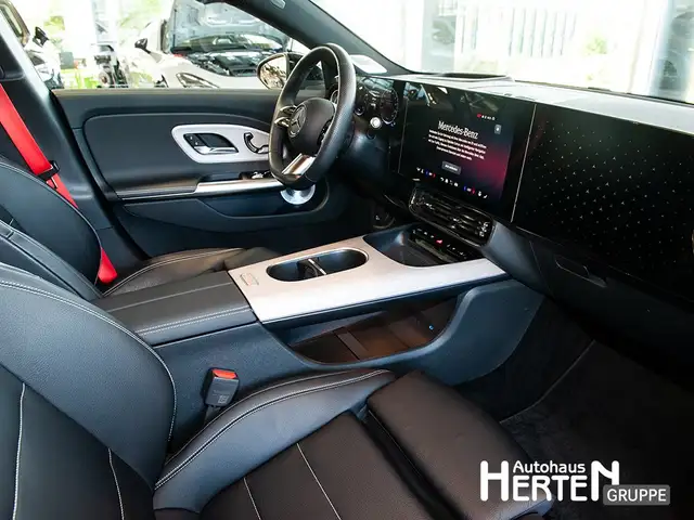 Mercedes-Benz Cla view 6