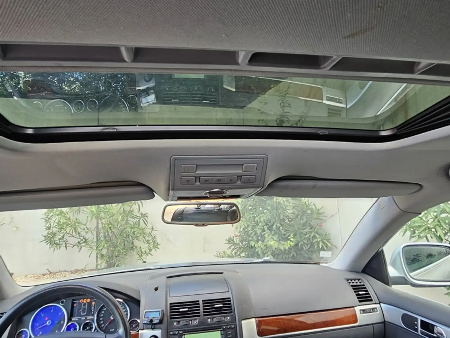 Volkswagen Touareg 5.0 V10 TDI 313 GAR 1 AN l - 2