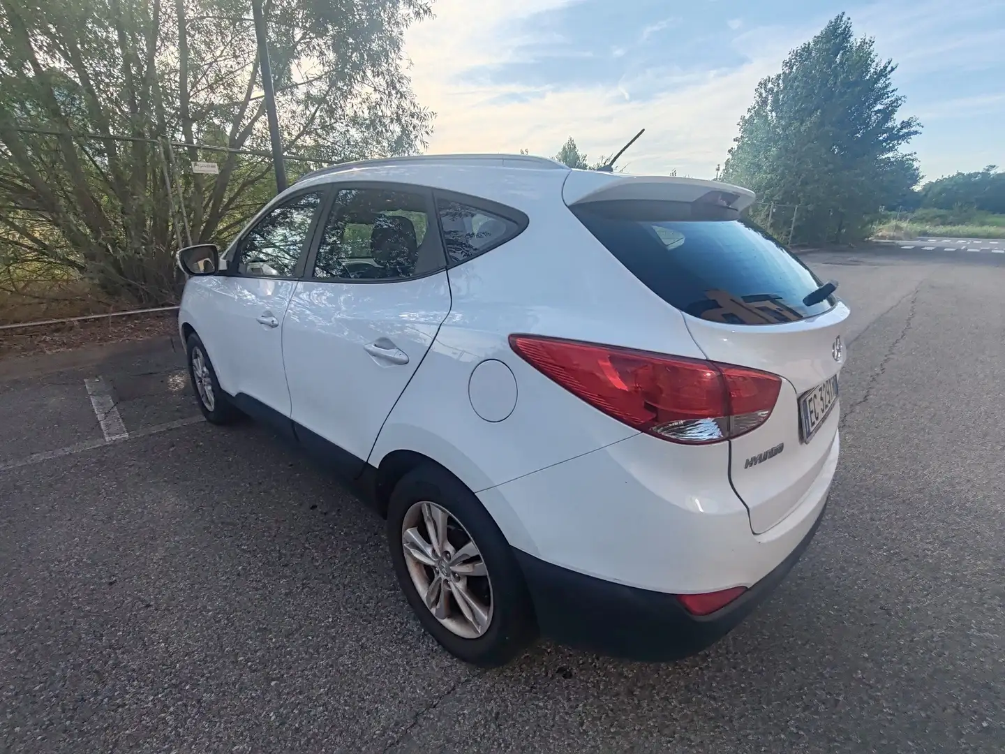 Hyundai iX35 2.0 Classic 2wd Bianco - 2