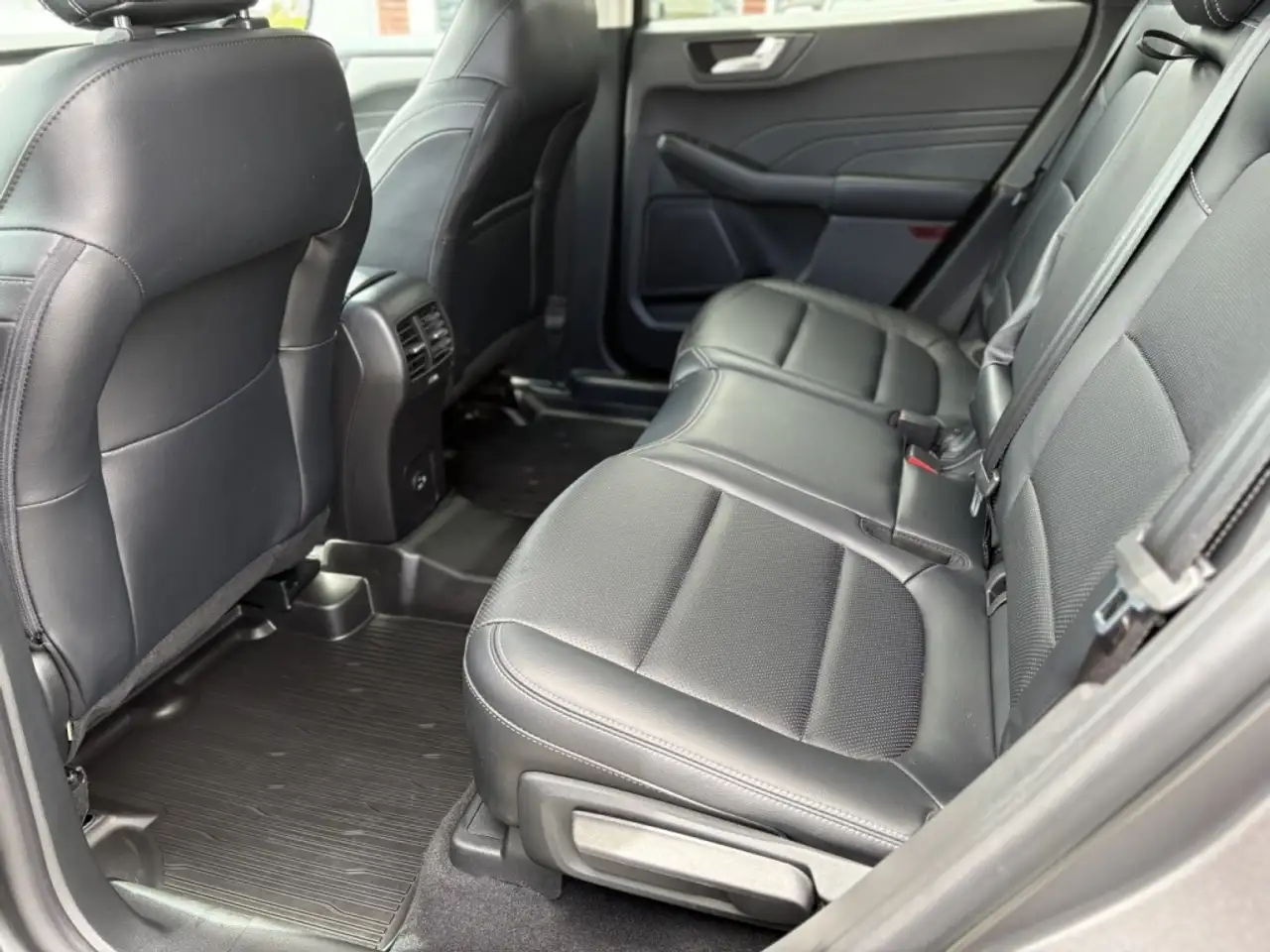 Ford Escape снимка Ford Escape