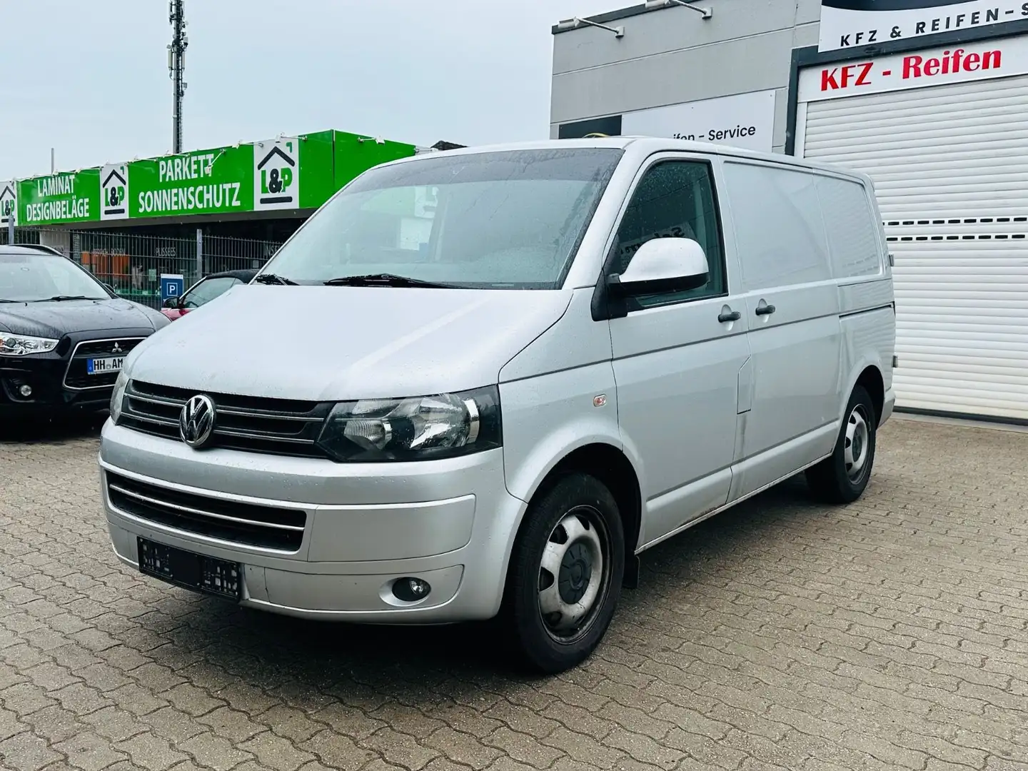 Volkswagen T5 Transporter Kasten-Kombi Kasten, Automatik, Argento - 1