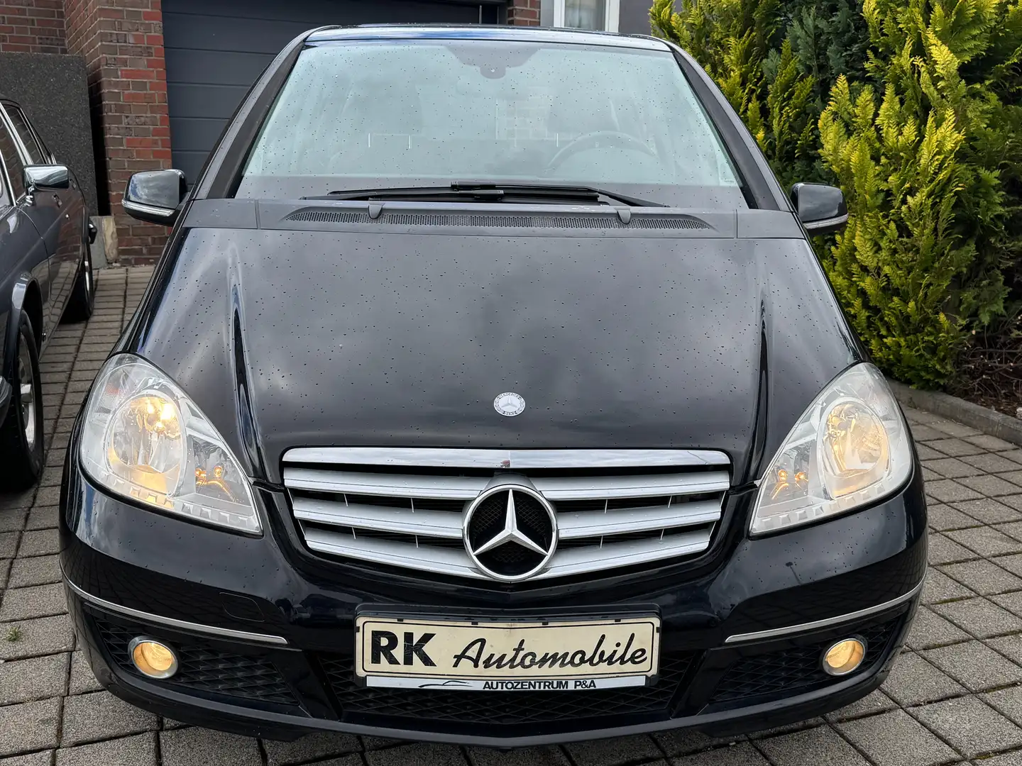 Mercedes-Benz A 160 BlueEFFICIENCY Avantgarde Czarny - 2