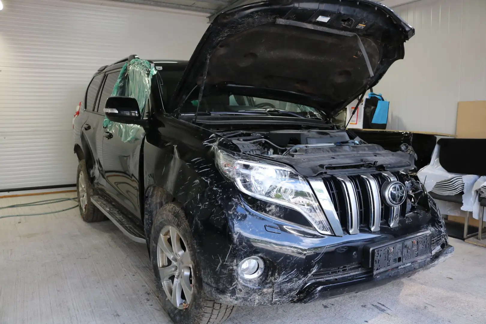 Toyota Land Cruiser 2,8 D-4D 4WD Elegance Aut. Schwarz - 2