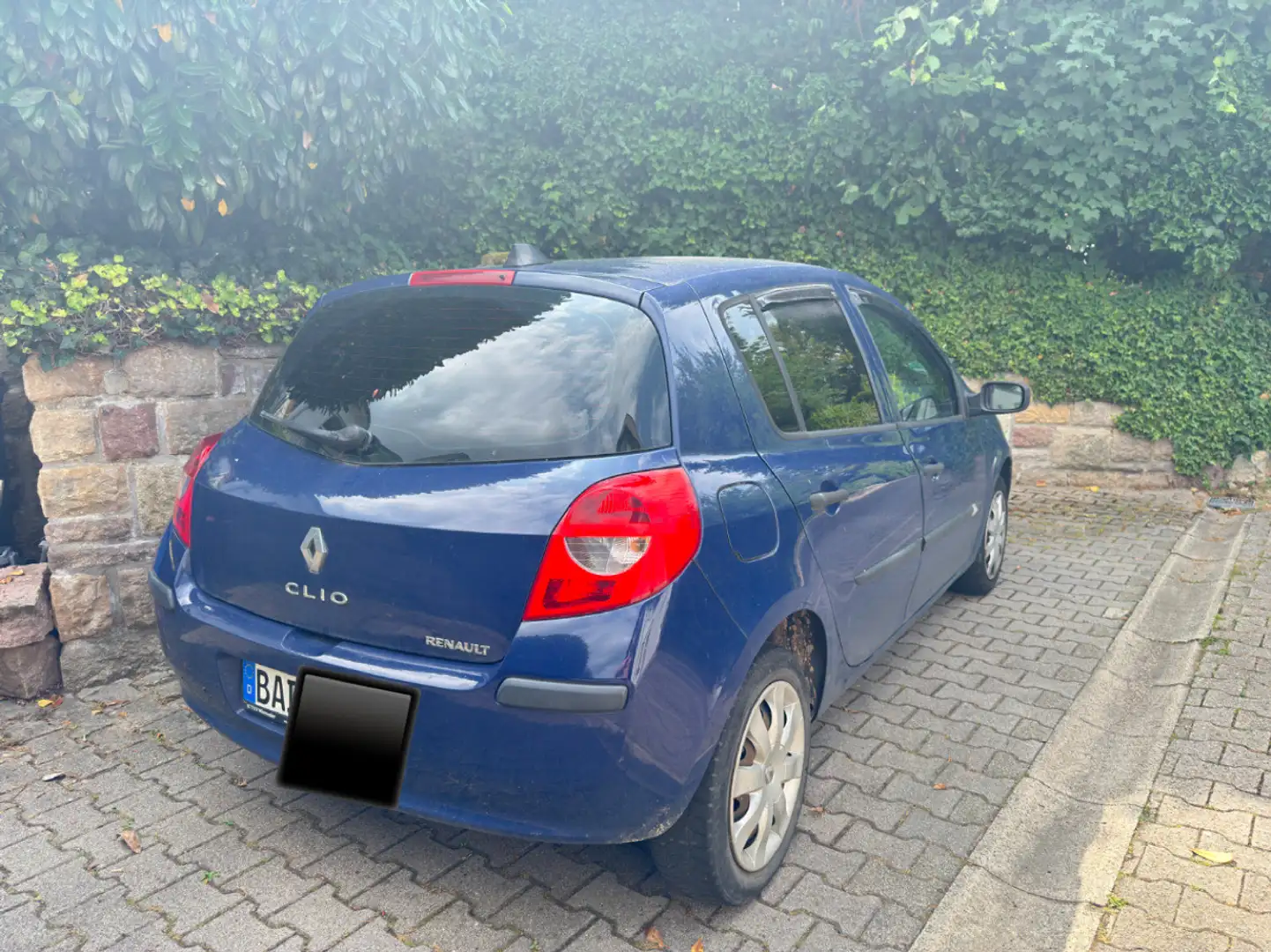 Renault Clio 1.2 16V Campus - 1