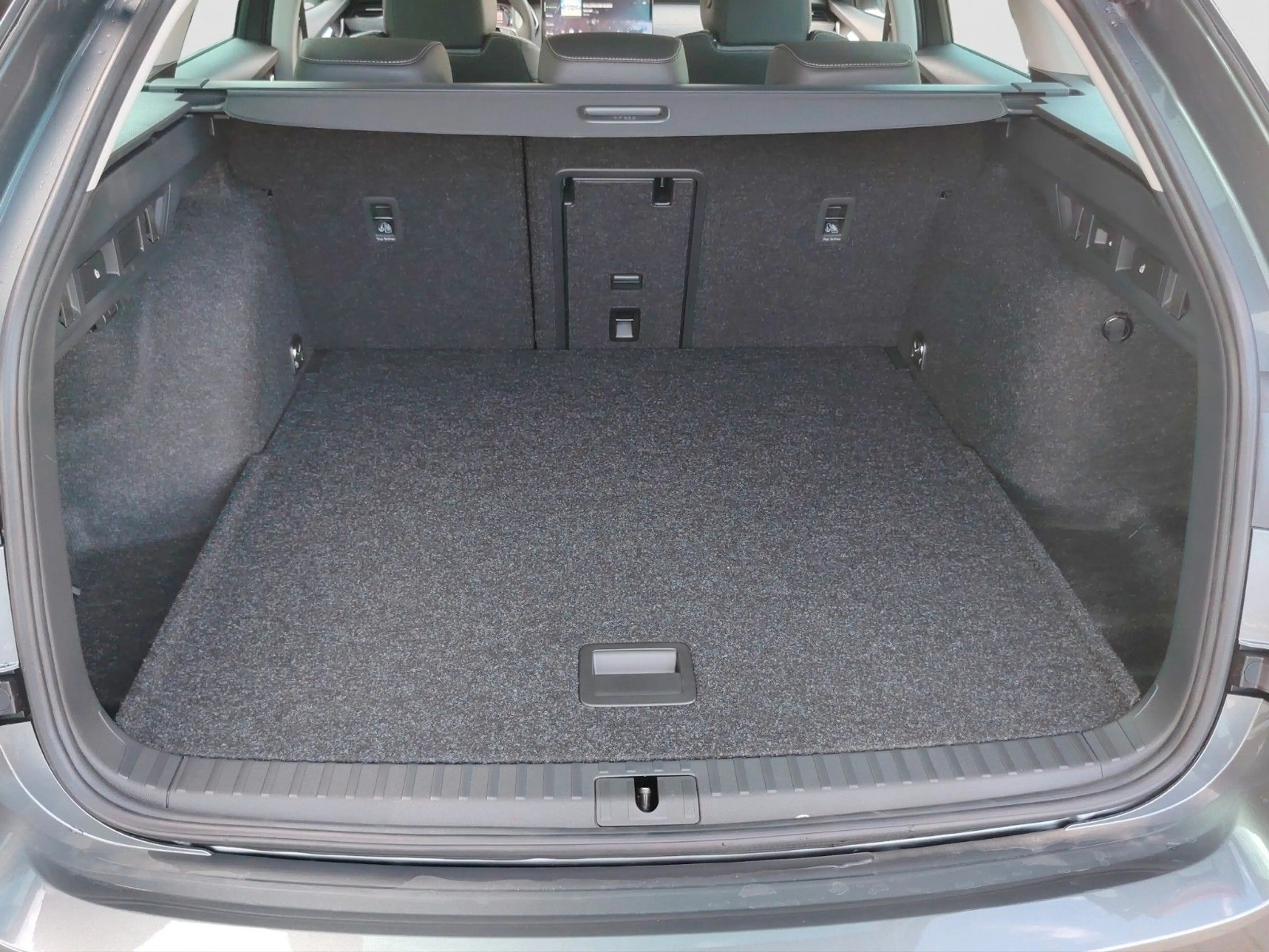 Skoda Octavia Combi 2.0 TDI 110 kW Selection LED AHK — photo 14