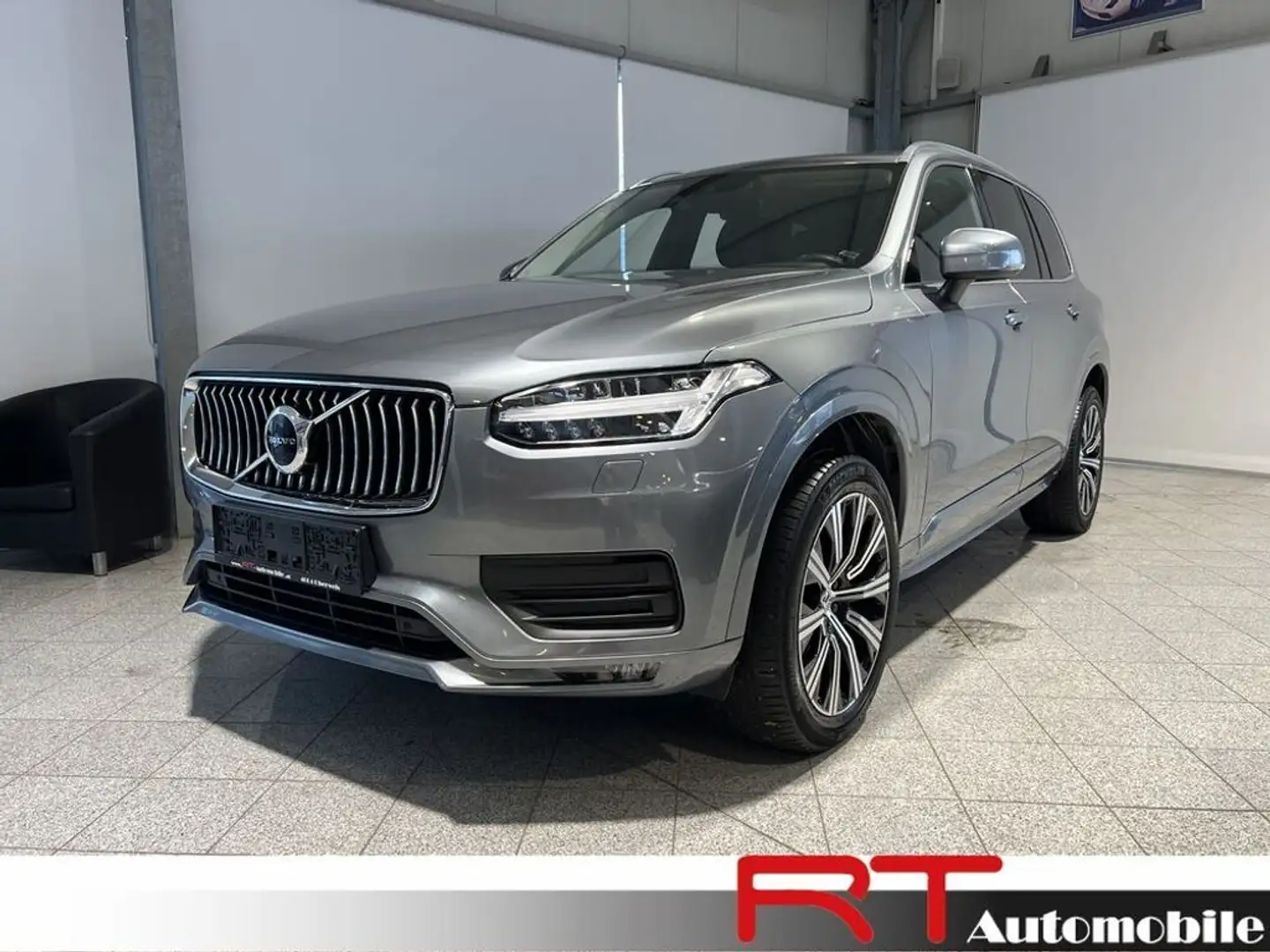 Volvo XC90 2.0 Momentum Pro AWD 7 Sitze Grau - 1