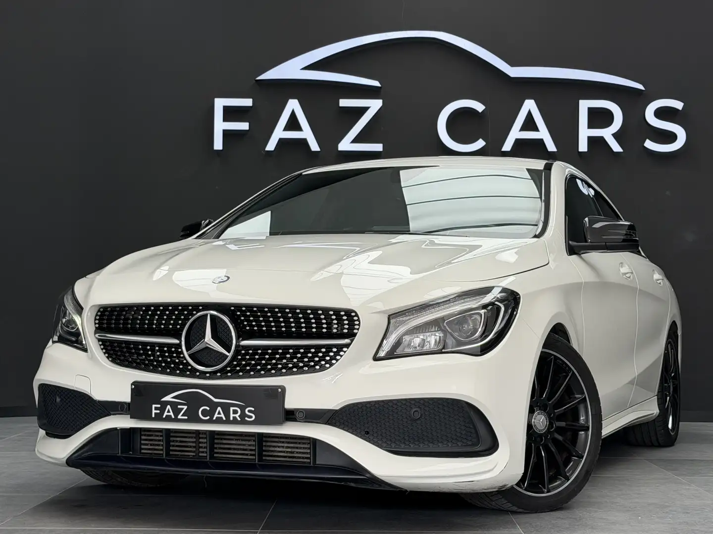 Mercedes-Benz CLA 200 d * 1ER PROP + PACK AMG + LED + GPS + CAMERA * Blanco - 1