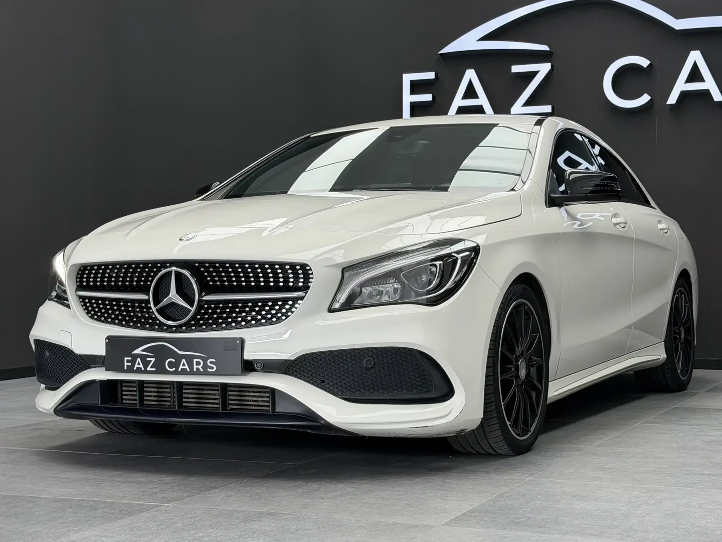 Mercedes-Benz CLA 200 d * 1ER PROP + PACK AMG + LED + GPS + CAMERA * Blanco - 2