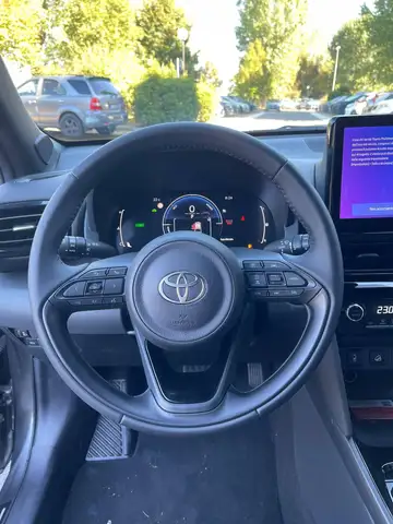 Toyota Yaris Cross view 12