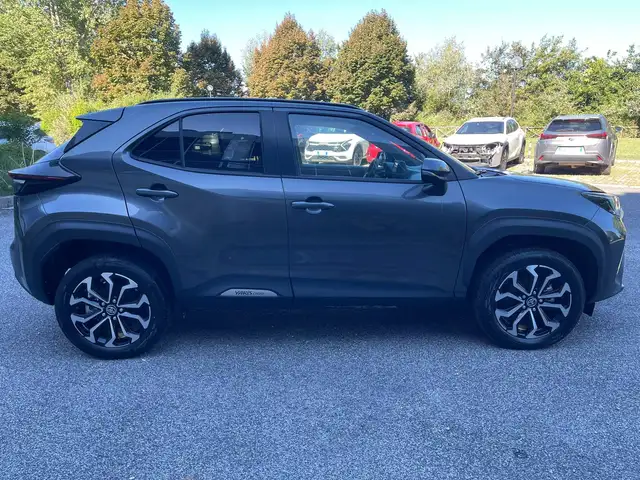 Toyota Yaris Cross view 6