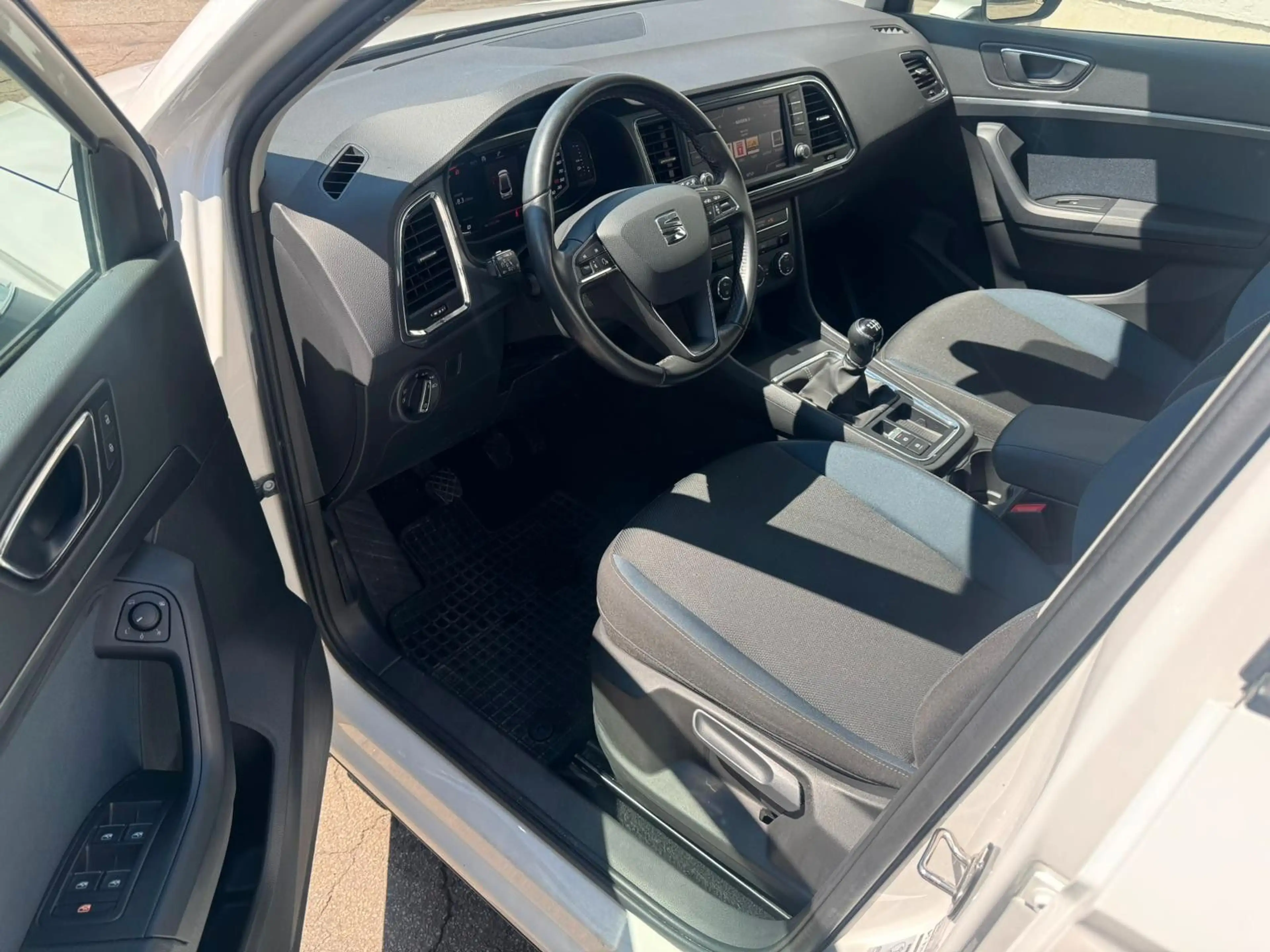SEAT Ateca 1.5TSI Style VIRTUAL LED CARPLAY TEMPO PDC — photo 10