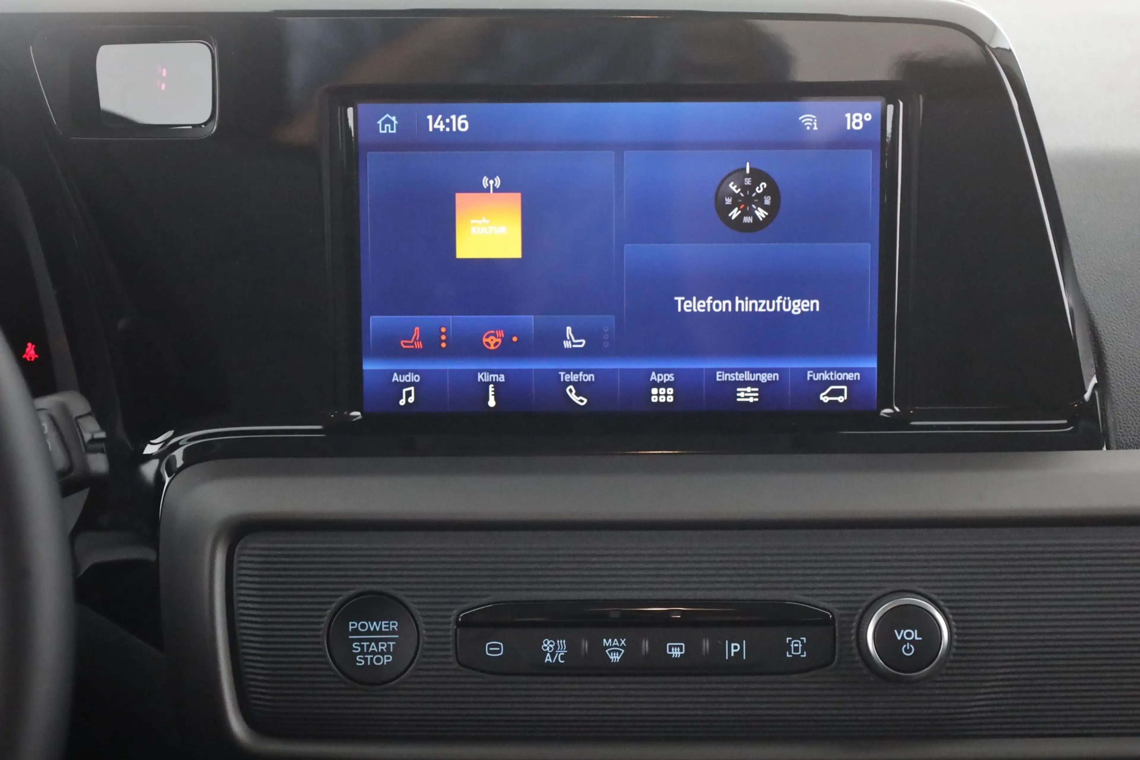 Ford Tourneo Courier Titanium 1.0 EB Aut. Kamera SItzhe — photo 11