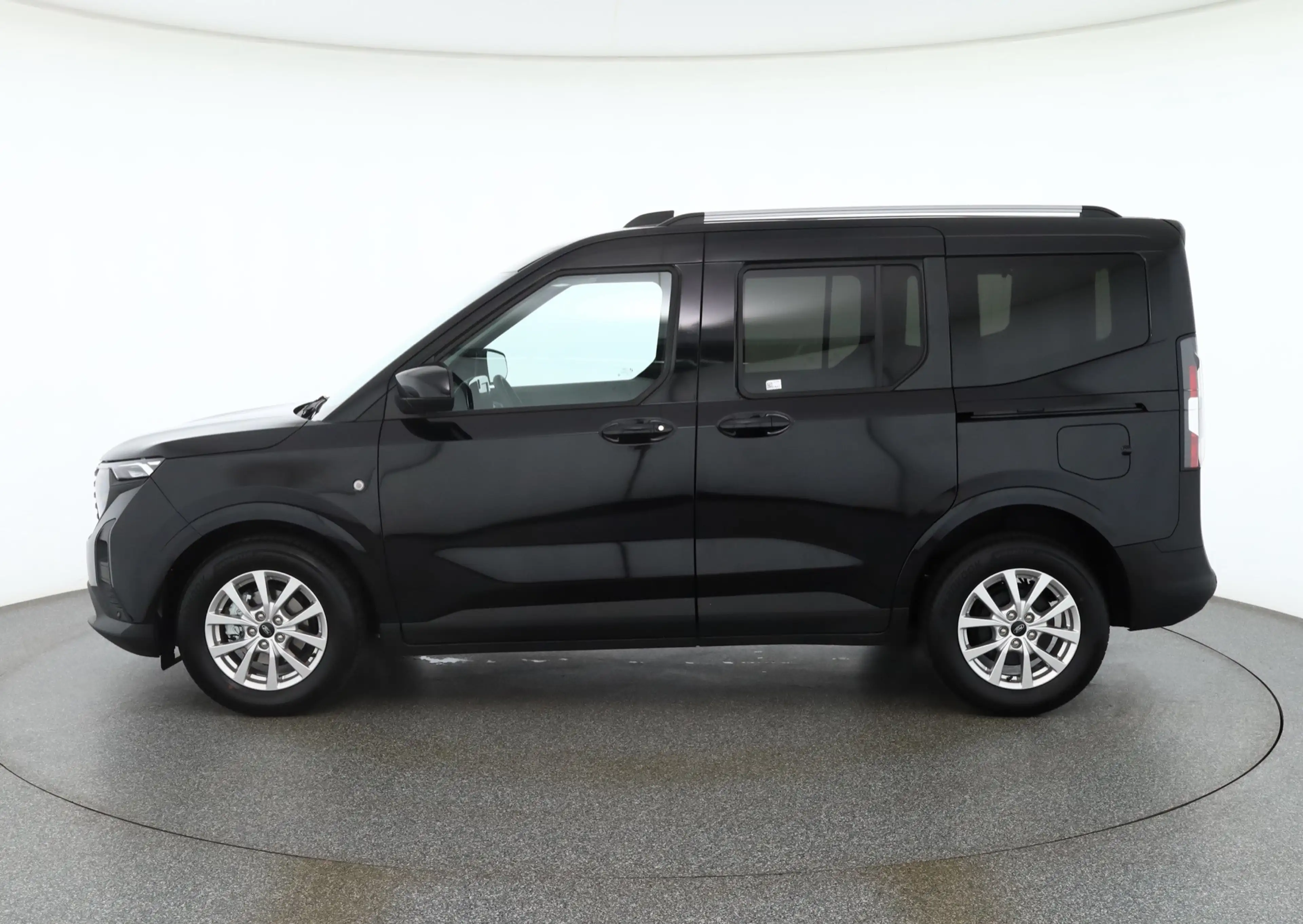 Ford Tourneo Courier Titanium 1.0 EB Aut. Kamera SItzhe — photo 2