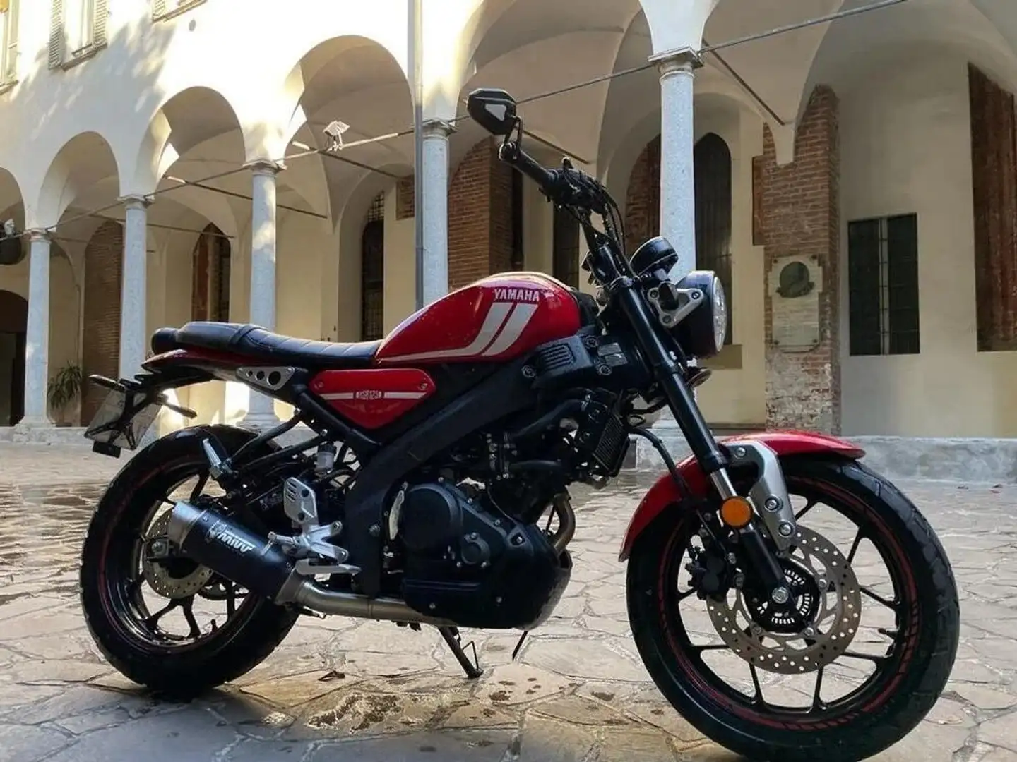 Yamaha XSR 125 Czerwony - 1