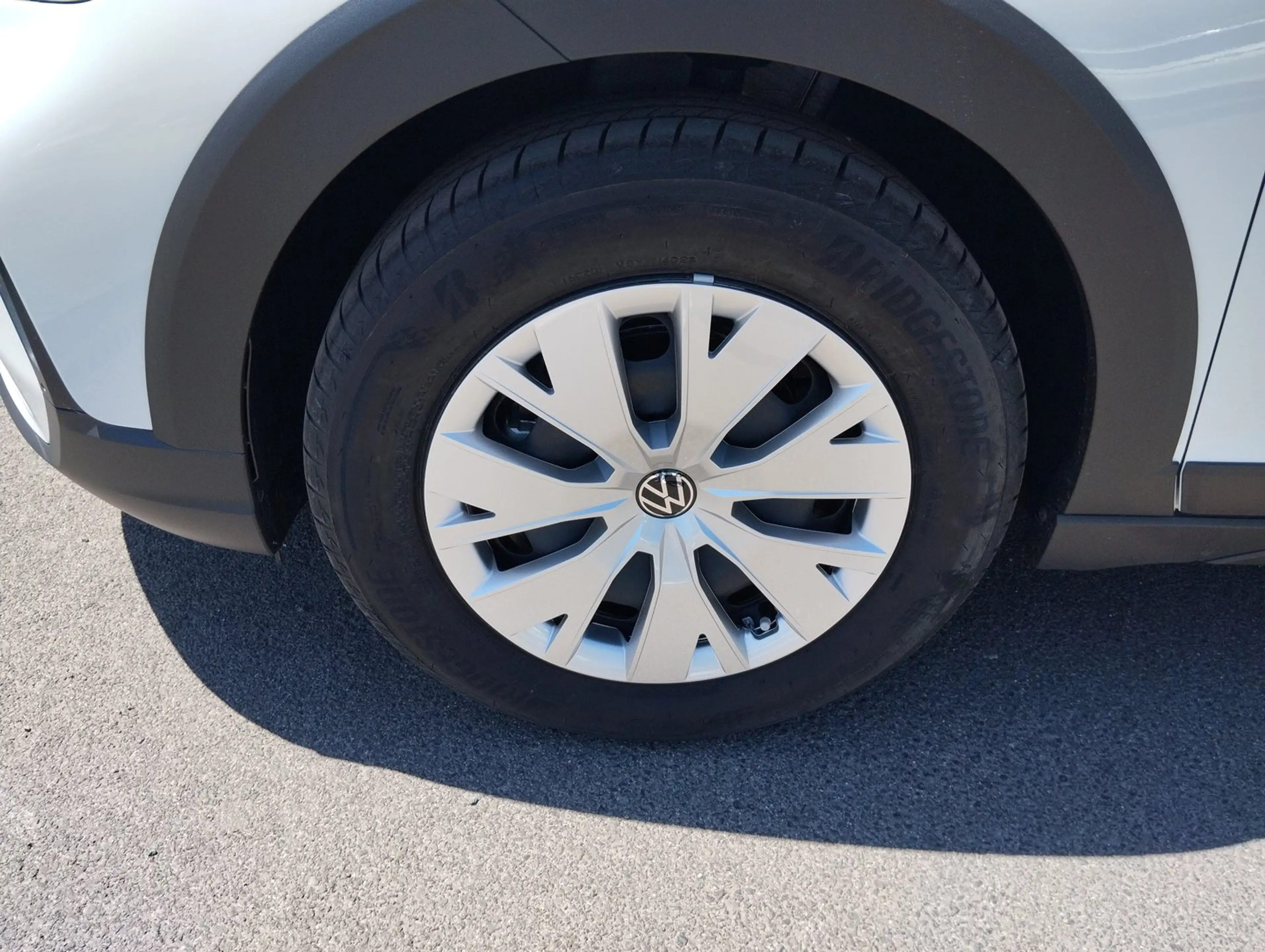 Volkswagen Taigo 4Me TSI — photo 9
