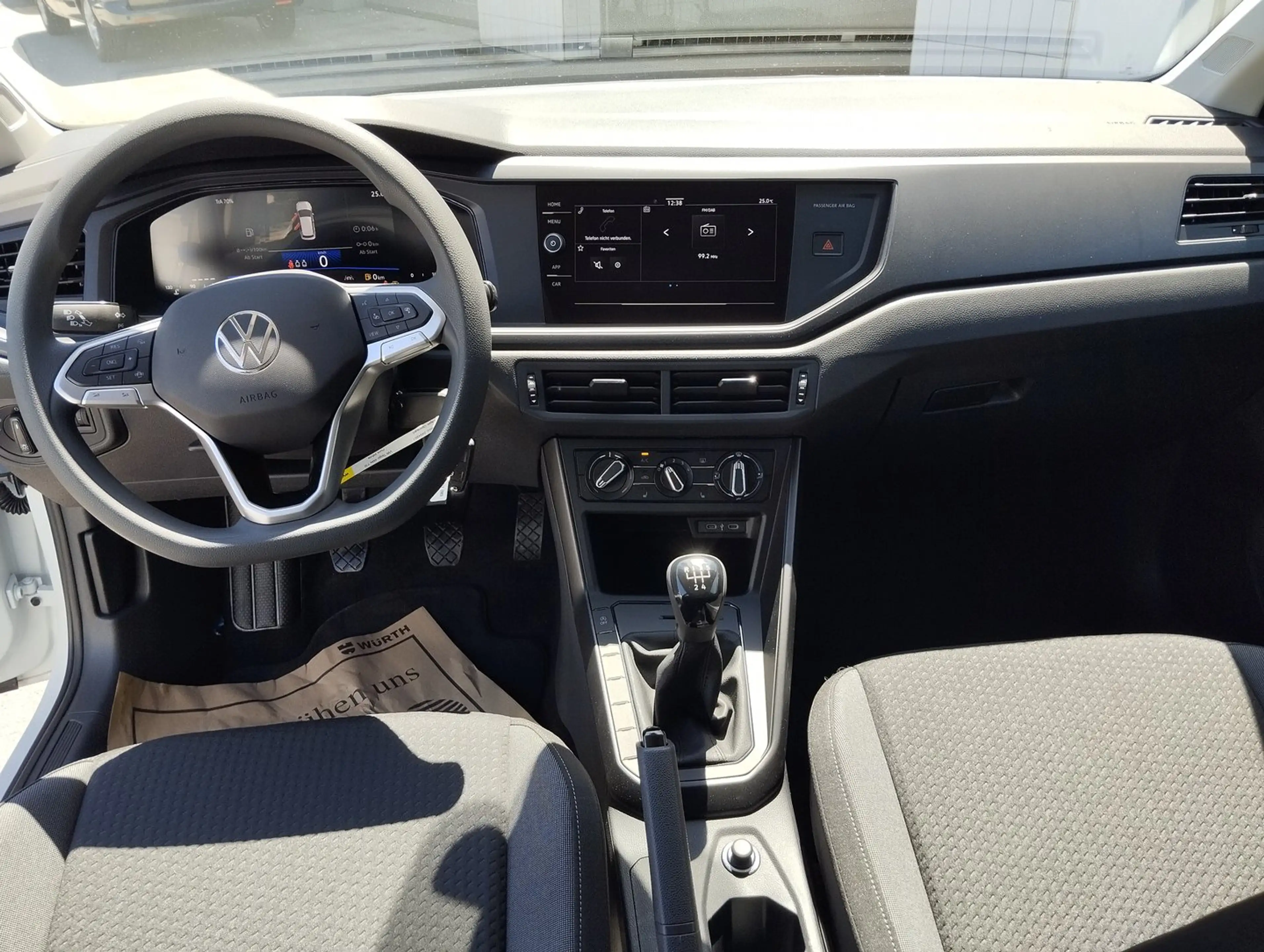 Volkswagen Taigo 4Me TSI — photo 12