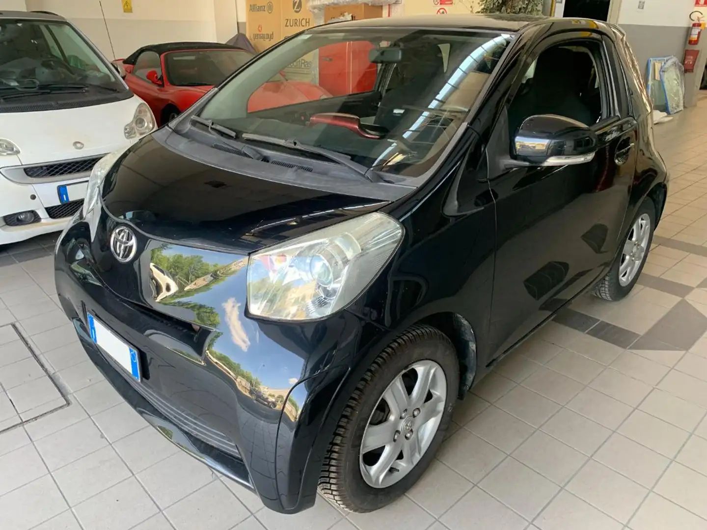 Toyota iQ 1.0i 68Cv C/Aut. 'Unip Nero - 1