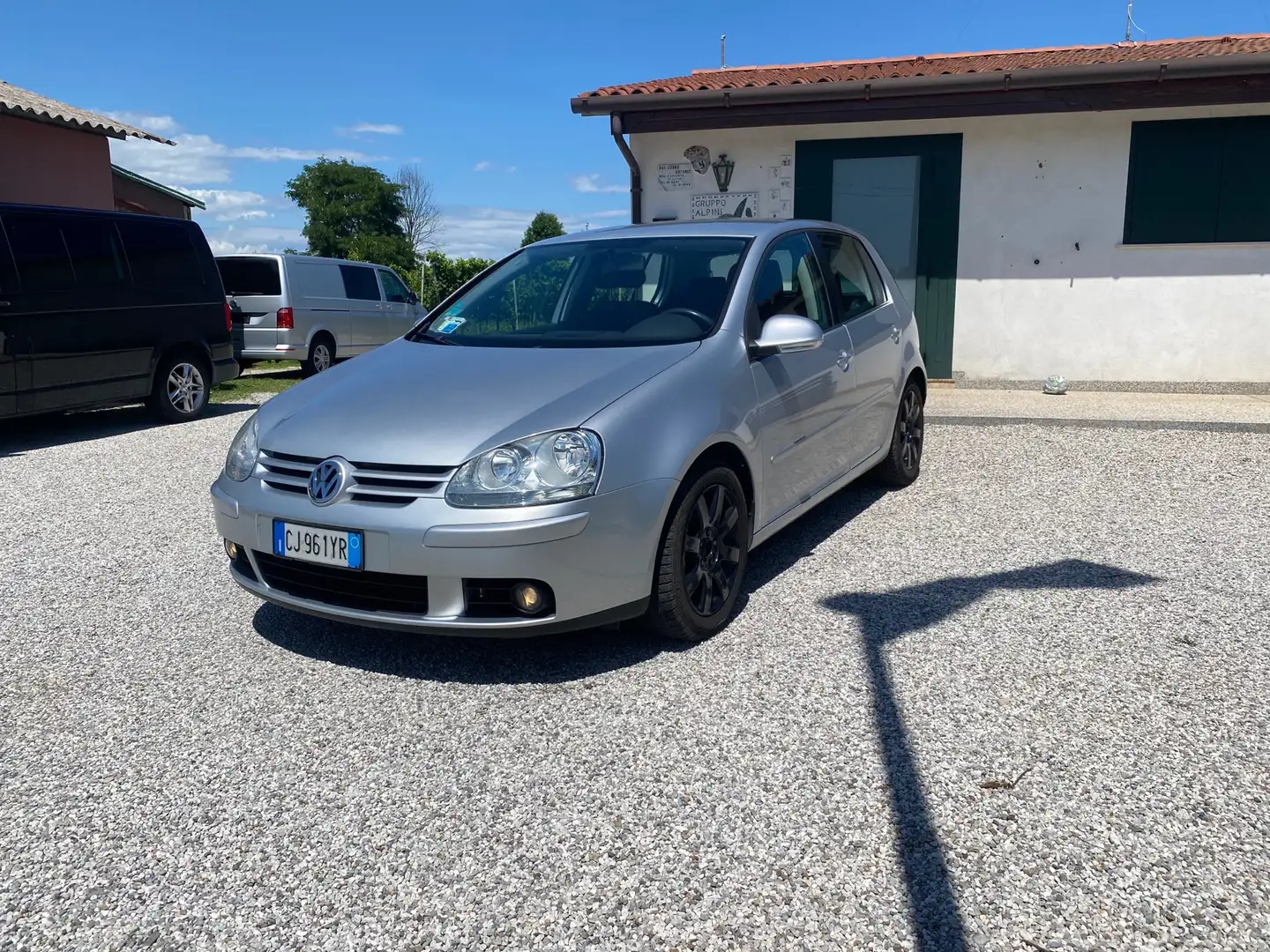 Volkswagen Golf 5p 2.0 tdi Sportline Grigio - 2